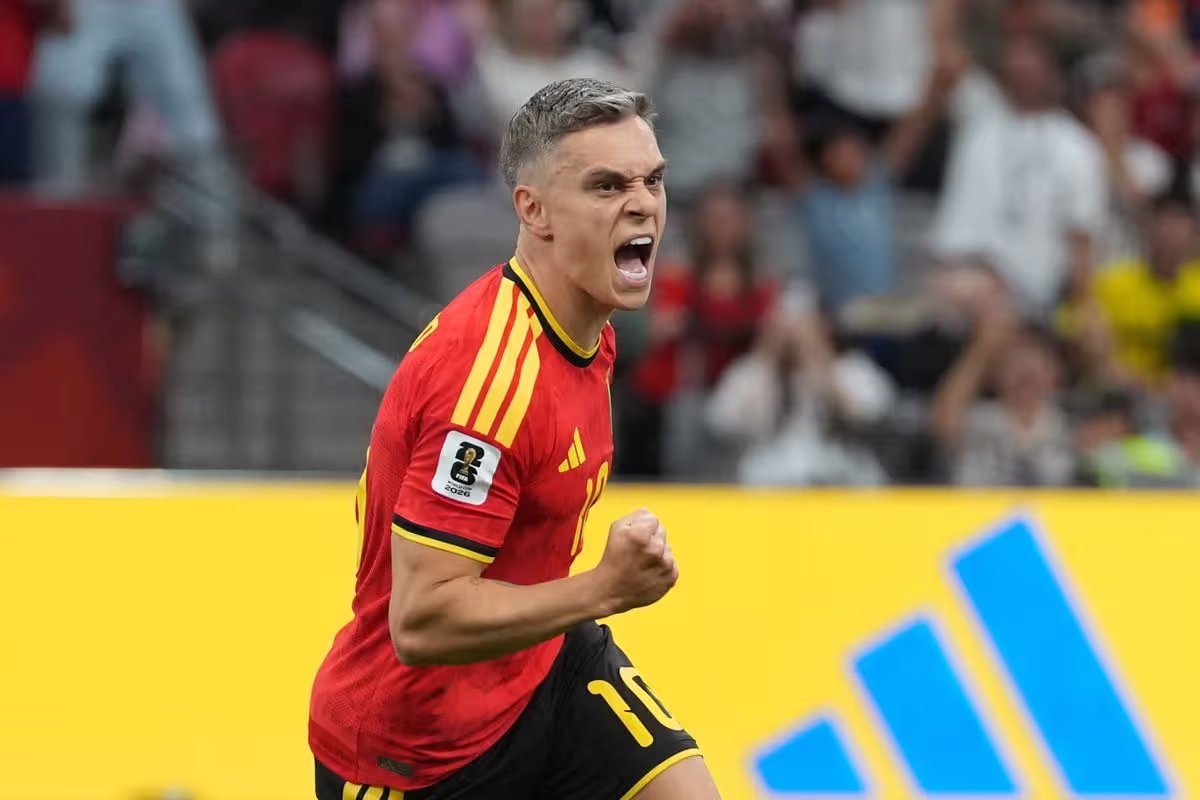 Leandro Trossard delays transfer decision as Arsenal receive first verbal offer 12 Leandro Trossard from Arsenal