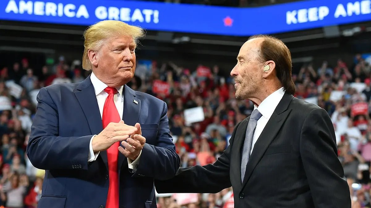 Lee Greenwood proud to perform with Trump at Fourth of July event 14 Trump with Lee Greenwood