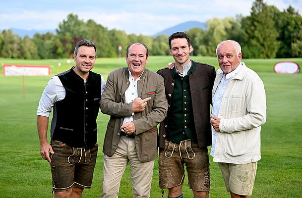 Alongside Felix Neureuther on the golf course were Alexander Lubenoff (left), Wolfram Cons (second from left) and Robert Lubenoff (right). Alongside Felix Neureuther on the golf course were Alexander Lubenoff (left), Wolfram Cons (second from left) and Robert Lubenoff (right).