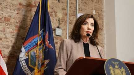 New York State suspends data center construction for first time in US – franceinfo 11 New York State Governor Kathy Hochul on February 10, 2026 in New York (USA). (SPENCER PLATT/GETTY IMAGES NORTH AMERICA/AFP)