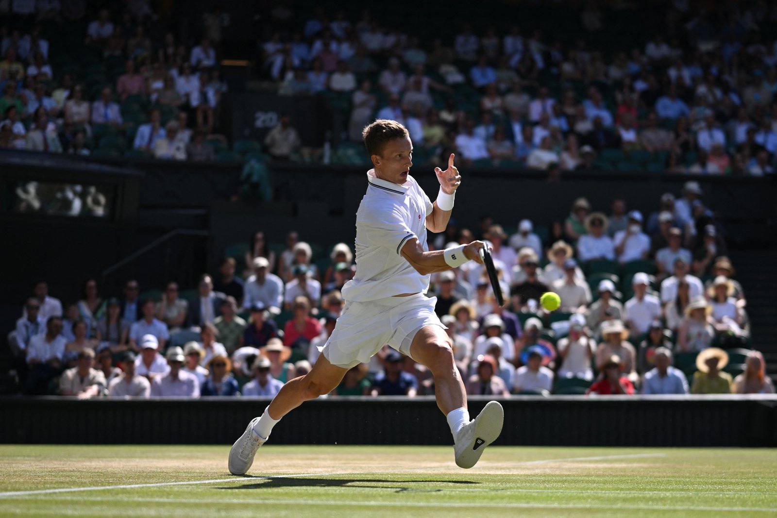 Novak Djokovic Felix Auger Aliassime online broadcast Wimbledon 2026