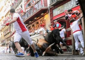 Pamplona: find all the encierros of San Fermin 2026 in videos | 11 Pamplona-photo-bull running
