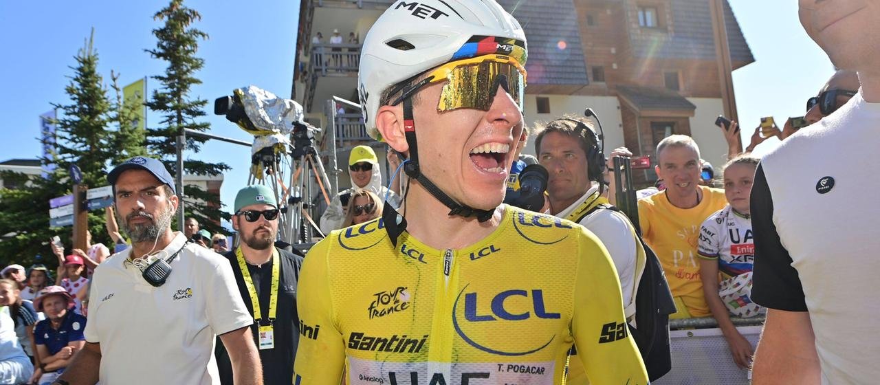 Tadej Pogacar is located in Alpe d'Huez | IMAGO / Photo news Tadej Pogačar after victory in Alpe d'Huez