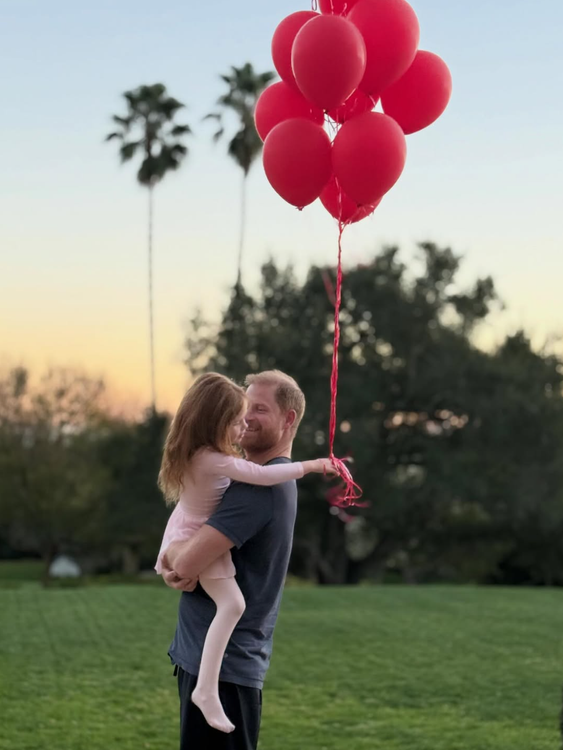 Previously, Megan published a photo of Harry holding Lilibet in his arms. Photo: Instagram