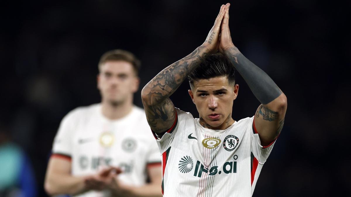 Real Madrid repeat the same mistake with midfield 13 Enzo Fernandez, Chelsea player