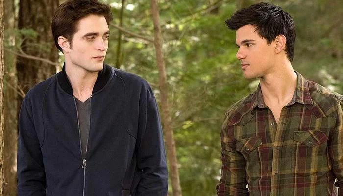 Robert Pattinson Trolls Team Jacob With Hilarious Twilight Joke