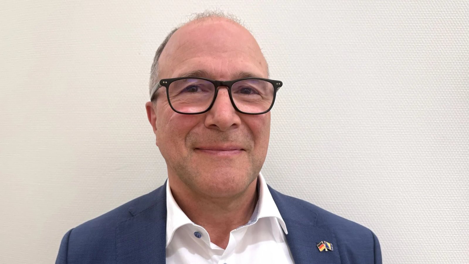 Alexander Hold: The lawyer is now actively involved in politics.