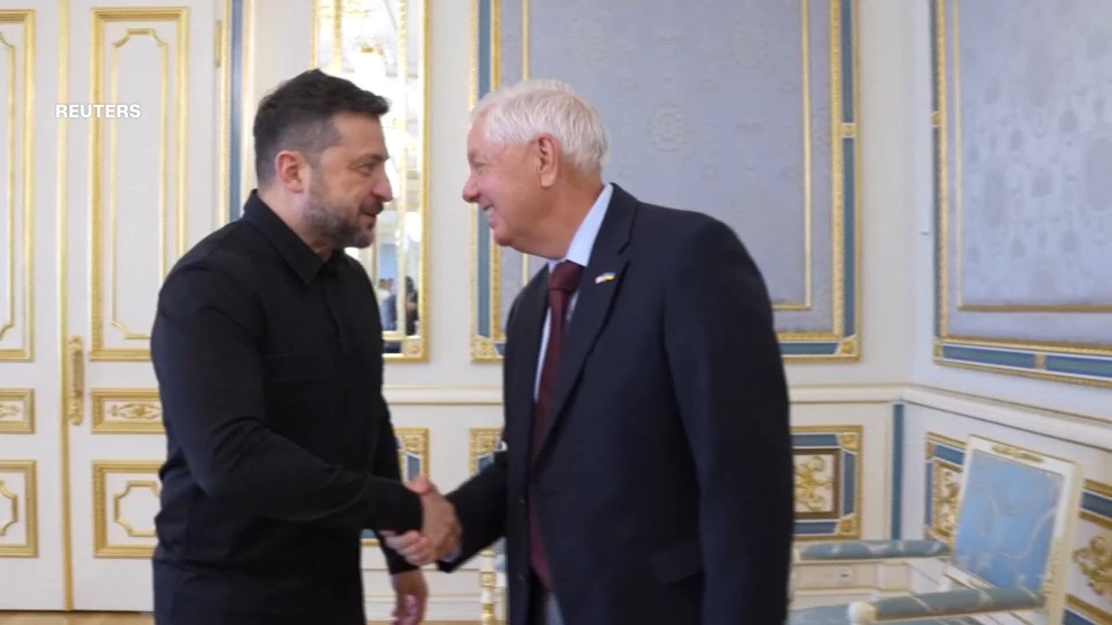 Ukraine loses its champion in Washington due to the death of Lindsey Graham, who visited Kyiv a few hours before his death 13 cropped thumbnail - Lindsay-Graham-Ukraine-intldsk - CNN ID 22798817 - 00:00:02;01