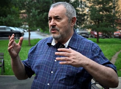 Ukraine shot down a Tu-95 bomber that was raining missiles on Ukrainian cities 11 Putin is leading Russia to 'chaos', says anti-war politician