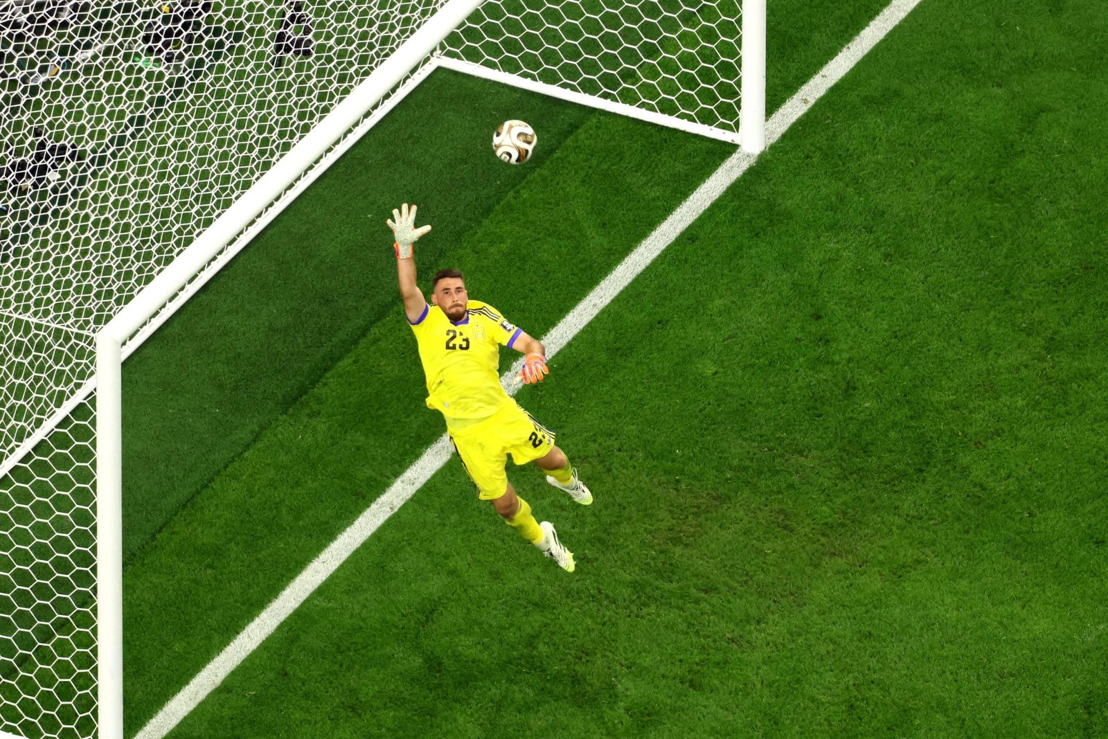 Unai Simon is a record holder and Golden Glove winner. That's what makes Spain's goalkeeper so good 18 Unai Simon is a record holder and Golden Glove winner