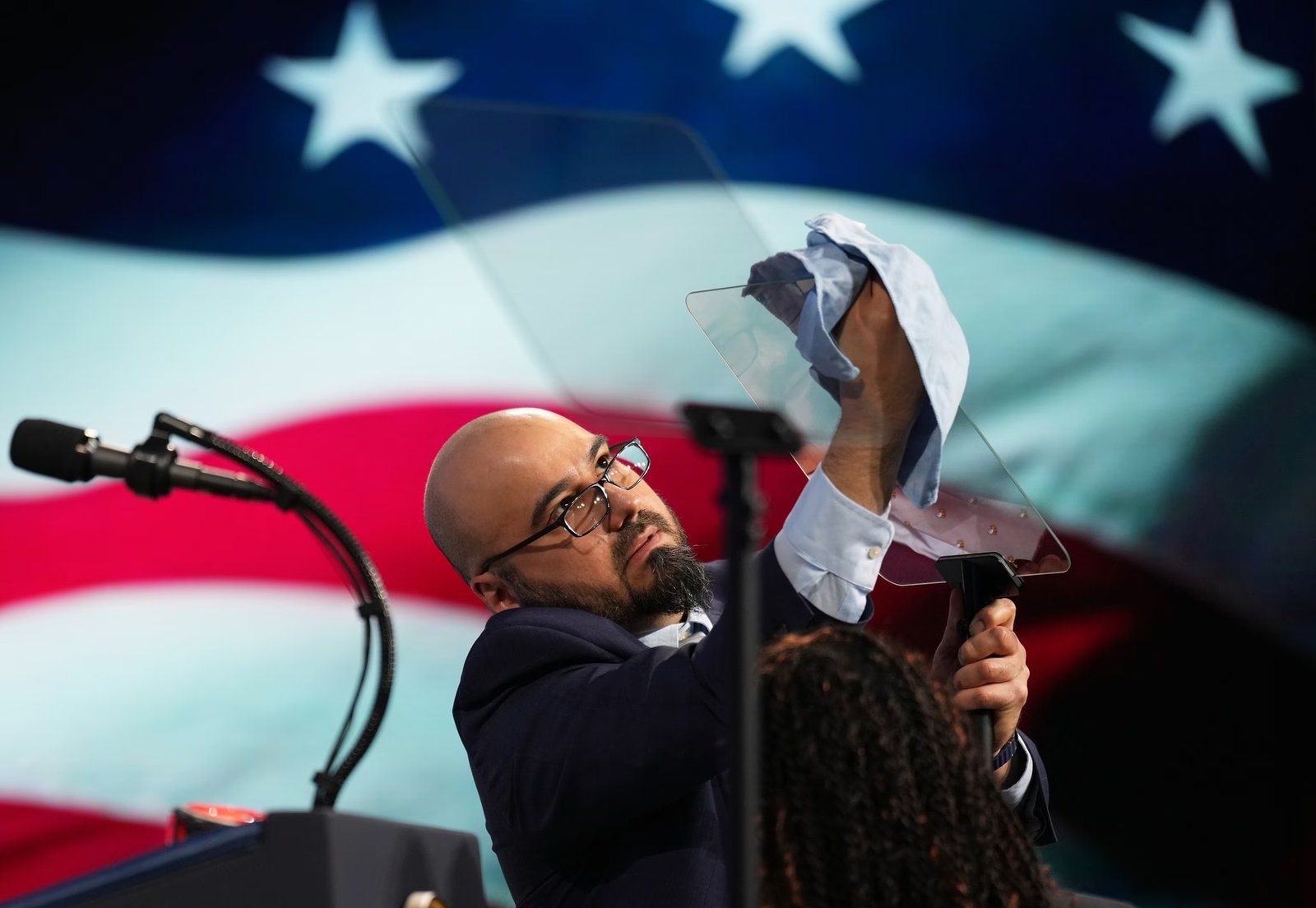 White House teleprompter operator earned more than $100,000 betting on Trump's speeches: sources 11 White House teleprompter operator earned more than 100000 betting on