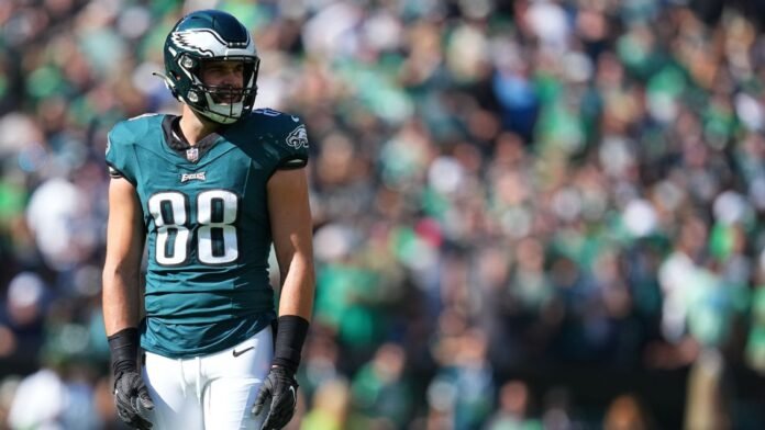 Sources: Eagles TE Dallas Goedert has MCL sprain
