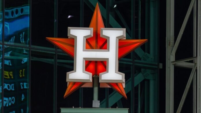 Lucas Spence's 3-HR night keeps Astros tied atop AL West